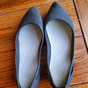Size 8 Pointed Ballerina Black Flats Crocs